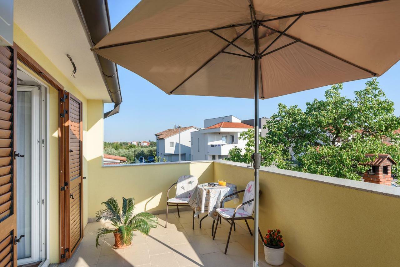 Apartment Perusko Pula Ngoại thất bức ảnh